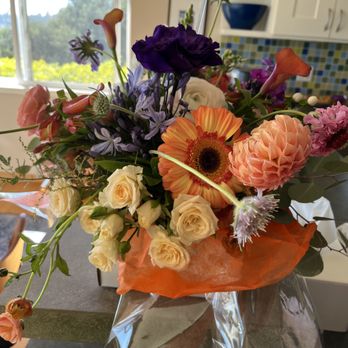 Flowers by Myrna - Florists Near Me - Oakland, California