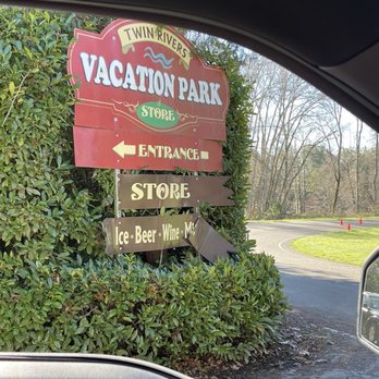 Twin Rivers Vacation Park - RV Parks Near Me - Roseburg, Oregon