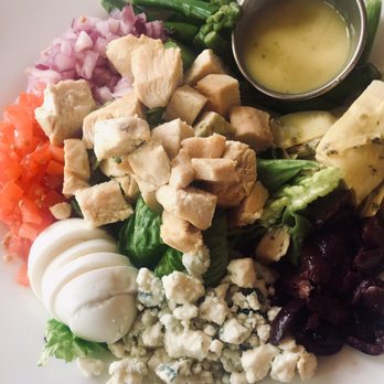 Va Bene - Nicoise Salad sub chicken instead of salmon and no potato. - Italian Near Me - Duluth, Minnesota