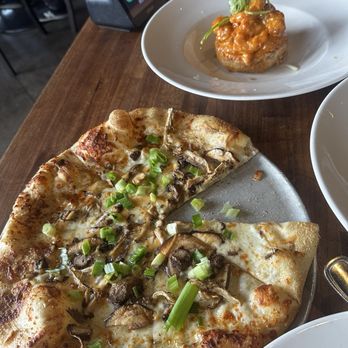 Yard House - Truffled Mushroom - New American Near Me - Las Vegas, Nevada Yard House - Truffled Mushroom - New American Near Me - Las Vegas, Nevada
