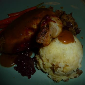 Linn's Restaurant - Roasted Berry Chicken - American Near Me - Cambria, California