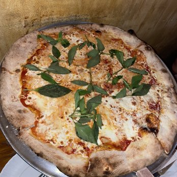 Lucali - Pizza - Pizza Near Me - Brooklyn, New York