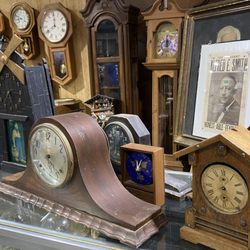 Bryant Auction - Vintage/Antique clocks; wall, mantle, desk, etc