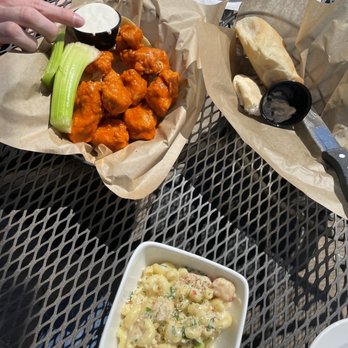 Buckhead Mountain Grill - Lobster Mac & Cheese - American Near Me - Bellevue, Kentucky