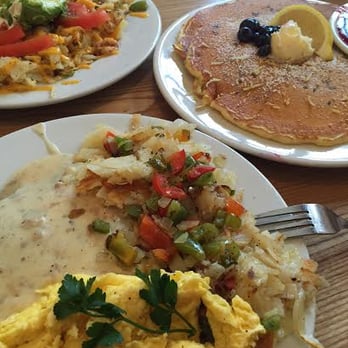 Jongewaard's Bake n Broil - Chicken Fried Steak and Eggs, Special Spuds, and Lemon Blue Berry Pancakes. - American Near Me - Long Beach, California
