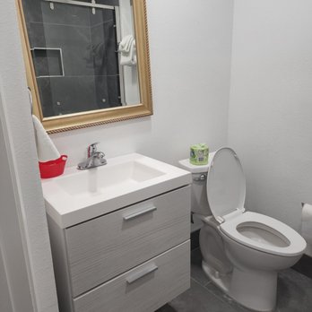Ritz Inn - Second bathroom photo - Hotels Near Me - San Bruno, California