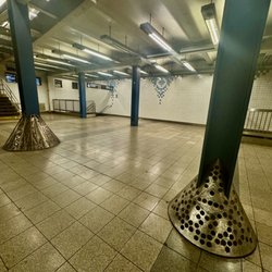 MTA - Bleecker Subway Station - Broadway-Lafayette and Bleecker St Subway Stations (B,D,F,M,6) - Mel Chin "Signal" 1998, Lower Mezzanine