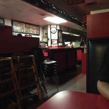 Babe's Pizza - Inside the Babe! - Pizza Near Me - Brandon, Florida