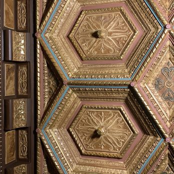 Pittsfield Cafe - Coffered ceilings - Breakfast & Brunch Near Me - Chicago, Illinois Pittsfield Cafe - Coffered ceilings - Breakfast & Brunch Near Me - Chicago, Illinois