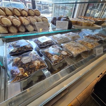 Serano Bakery - Mille-feuille (Napoleon) - Bakeries Near Me - Toronto, Ontario