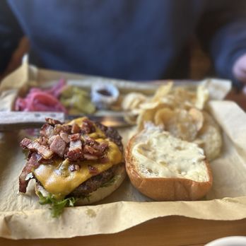 McGlinn's Public House - John Paul Burger minus tomatoes. Deliciously messy! - New American Near Me - Wenatchee, Washington McGlinn's Public House - John Paul Burger minus tomatoes. Deliciously messy! - New American Near Me - Wenatchee, Washington