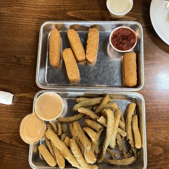 Spyhop Public House - Mozzarella sticks and fried pickles - Pubs Near Me - Langley, Washington Spyhop Public House - Mozzarella sticks and fried pickles - Pubs Near Me - Langley, Washington