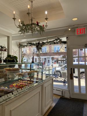 Charlotte Patisserie by null