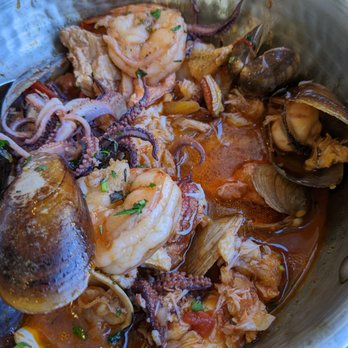 Schooners Monterey - Cioppino - Seafood Near Me - Monterey, California Schooners Monterey - Cioppino - Seafood Near Me - Monterey, California