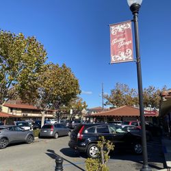 Pelton Plaza