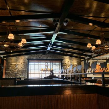 LongHorn Steakhouse - Inside Wednesday early evening 8/30/2023 - Steakhouses Near Me - Smyrna, Tennessee