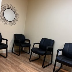 Fairfax Urgent Care & Healthplex - Waiting area