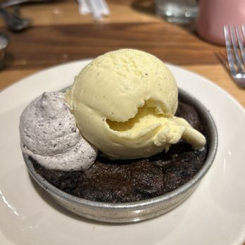 BJ's Restaurant & Brewhouse - Mini Cookies 'N' Cream Pizookie - New American Near Me - Roseville, California BJ's Restaurant & Brewhouse - Mini Cookies 'N' Cream Pizookie - New American Near Me - Roseville, California
