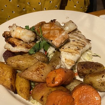 Tides Tavern - Mixed Seafood plate - Pubs Near Me - Gig Harbor, Washington Tides Tavern - Mixed Seafood plate - Pubs Near Me - Gig Harbor, Washington