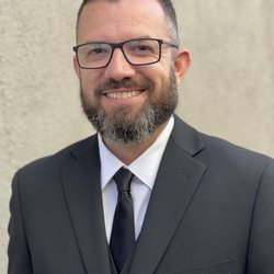 Orange County Hypnosis - Joe Homs is an internationally recognized hypnotist specializing in helping anyone achieve peak performance in their life and business.