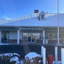 Unbeweavable Beauty Supply - Outside