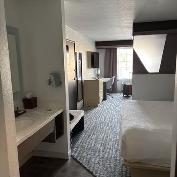 Best Western Premier Keizer/Salem Hotel - Bath sink right in front of the bed. - Hotels Near Me - Keizer, Oregon