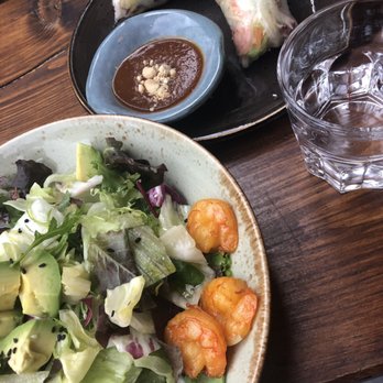 The Flying Monkey - Avocado salad with shrimp - Dim Sum Near Me - Berlin, BE The Flying Monkey - Avocado salad with shrimp - Dim Sum Near Me - Berlin, BE