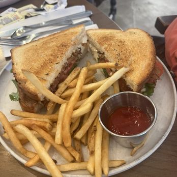 Leeland House - Sandwich - Restaurants Near Me - Galveston, Texas Leeland House - Sandwich - Restaurants Near Me - Galveston, Texas