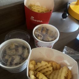 Grilled Nuggets, waffle fries