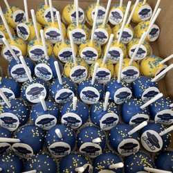 Luna Cakes by Cinthia - Custom UCSB graduation cake pops