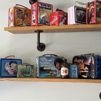 The Lunchbox Diner - Lunch box decor - Diners Near Me - Mount Vernon, Washington