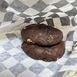 Murry Bakery - Triple chocolate cookies