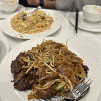 Gold Mine - Beef Chow Fun - Chinese Near Me - London, XGL Gold Mine - Beef Chow Fun - Chinese Near Me - London, XGL