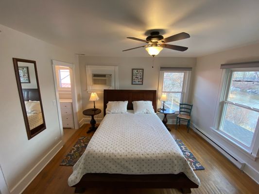 Goldsmith's Riverfront Inn by null