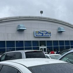 Guptill's Roller Skating Arena Gift Greeting Cards Email, Text