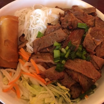 Pho Xinh - Vermicelli w/ egg roll and grilled pork - Vietnamese Near Me - Mount Laurel, New Jersey Pho Xinh - Vermicelli w/ egg roll and grilled pork - Vietnamese Near Me - Mount Laurel, New Jersey