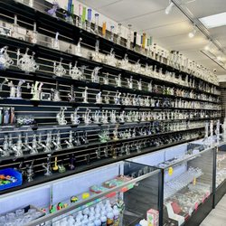 Smoke World + Vape