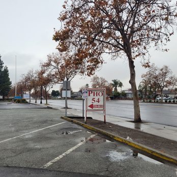 Pho 54 - Light traffic on a Saturday morning - Vietnamese Near Me - San Jose, California