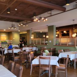 Loretta - Dining room