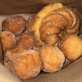 Puffin Donuts - Donut holes and crueller - Coffee & Tea Near Me - Los Gatos, California