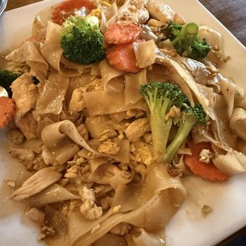 Anong's - Pad See Ew with chicken - Thai Near Me - Laramie, Wyoming