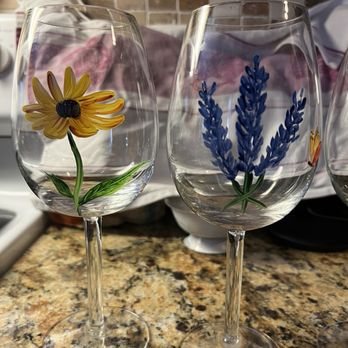 Thrifty Station - Hand painted glasses. Photo not taken in store. - Used, Vintage & Consignment Near Me - Duncanville, Texas Thrifty Station - Hand painted glasses. Photo not taken in store. - Used, Vintage & Consignment Near Me - Duncanville, Texas
