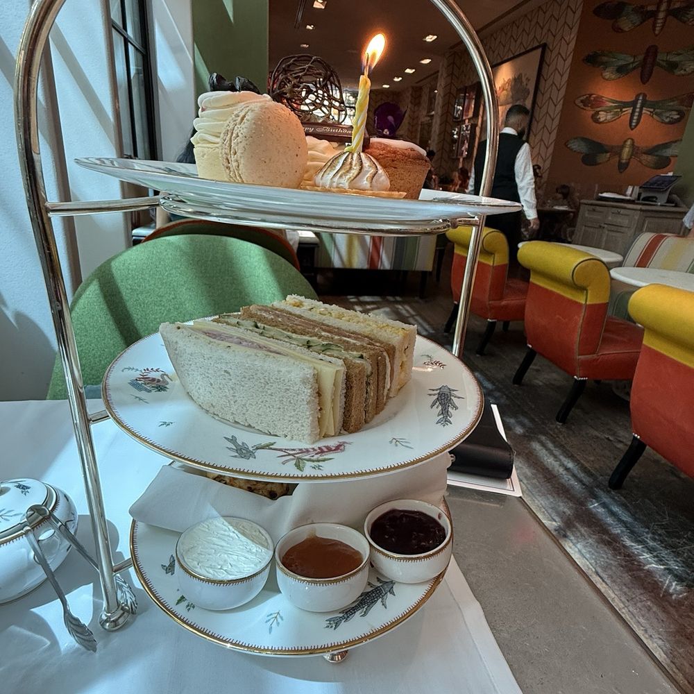 The Crosby Bar - Gorgeous tiers - Bars Near Me - New York, New York