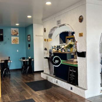 Hungree Bee Sandwiches - Inside tables and ordering counter. - Sandwiches Near Me - Spokane Valley, Washington Hungree Bee Sandwiches - Inside tables and ordering counter. - Sandwiches Near Me - Spokane Valley, Washington