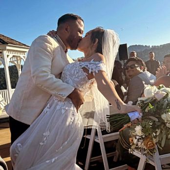 Fairview Crystal Springs - Cheeeehooo cute - Venues & Event Spaces Near Me - Burlingame, California Fairview Crystal Springs - Cheeeehooo cute - Venues & Event Spaces Near Me - Burlingame, California