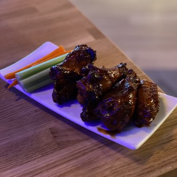 Break Point - Chicken Wings - Bars Near Me - San Diego, California