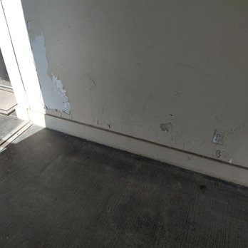 Cole Apartments - Hallway - Apartments Near Me - Austin, Texas