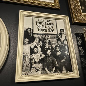 THE WHITE RABBIT - Updated December 2024 - 538 Photos & 393 Reviews ...