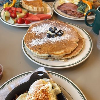 Del Monte Cafe - Breakfast & Brunch Near Me - San Luis Obispo, California
