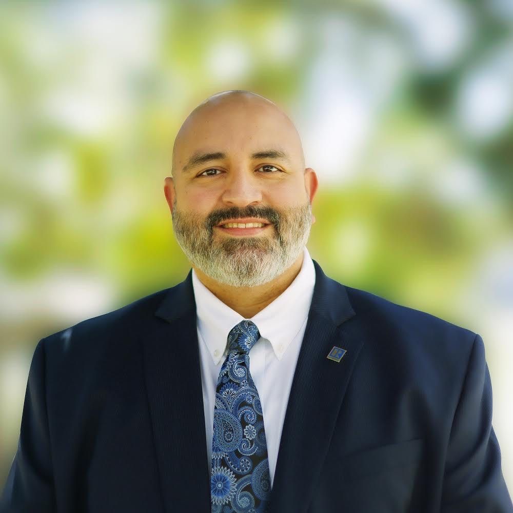 TUNE UP THE MANLY SALON SILBER Updated September 2024 37 Photos